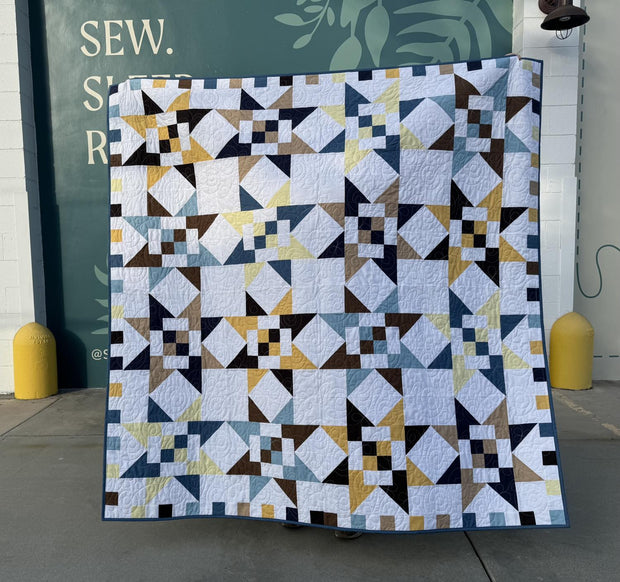Fat Quarter Stars Quilt Kit in Winter Warbler